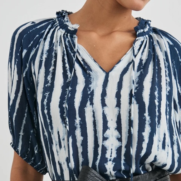RAILS Laila Top Indigo Nile Navy and White Women's Top Size S​ - Picture 2 of 4